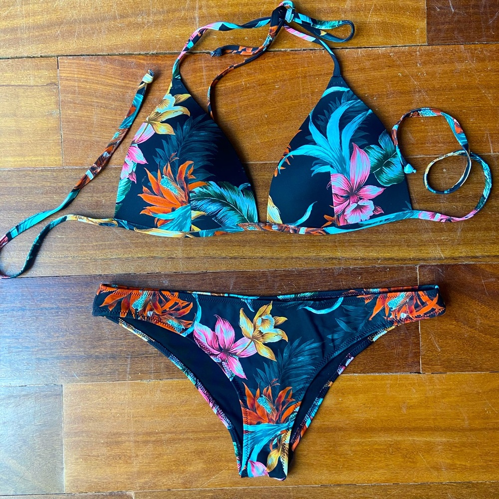 NWT H&M Swimwear: Triangle Push-up Effect (US 12) and Low Cheeky Briefs (US 8)